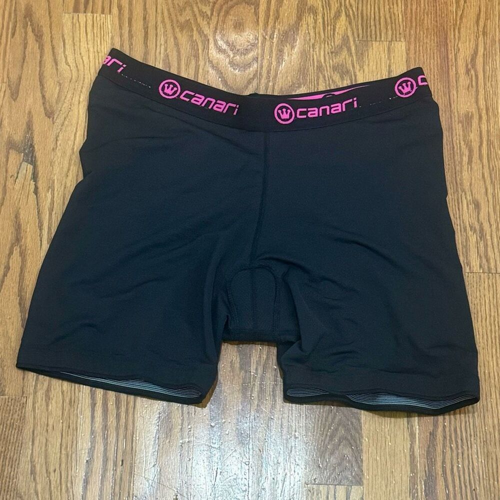 Canari Women’s Padded Bicycle Shorts. Size Large.